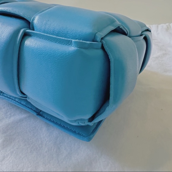 Bottega Veneta padded chain cassette- Like New - Picture 9 of 12